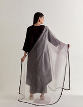 Load image into Gallery viewer, Aarna Tunic Set