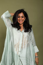 Load image into Gallery viewer, Spring Swing Co-ord set Iceberg green