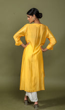 Load image into Gallery viewer, Wrap Kurta Set with mirror work