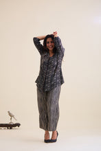 Load image into Gallery viewer, Overlap Shirt Cord Set