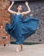 Load image into Gallery viewer, Flayered Midi Dress