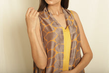 Load image into Gallery viewer, Auro Cape