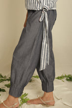 Load image into Gallery viewer, Pleated Pants