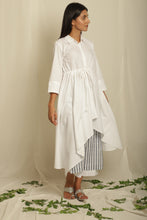 Load image into Gallery viewer, High-Low Gathered Shirt