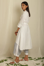 Load image into Gallery viewer, High-Low Gathered Shirt