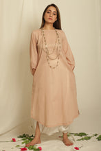 Load image into Gallery viewer, Sarah Kurta