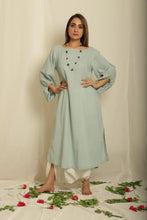 Load image into Gallery viewer, Sarah Kurta