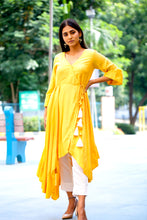 Load image into Gallery viewer, Ramya Kurta