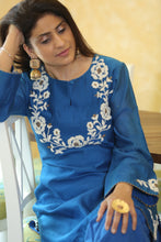 Load image into Gallery viewer, French Knotted Hand Embroidered Chanderi Set