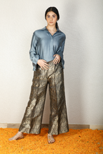 Load image into Gallery viewer, Silk collared shirt