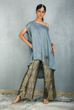 Load image into Gallery viewer, Eva drape shirt