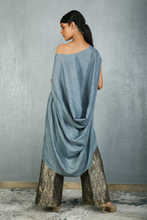 Load image into Gallery viewer, Eva drape shirt