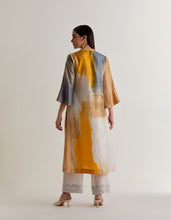 Load image into Gallery viewer, Sia High slit Kurta set
