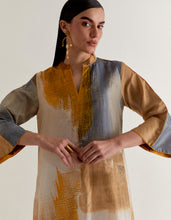 Load image into Gallery viewer, Sia High slit Kurta set

