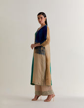 Load image into Gallery viewer, Sia High slit Kurta set
