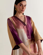 Load image into Gallery viewer, Sia High slit Kurta set
